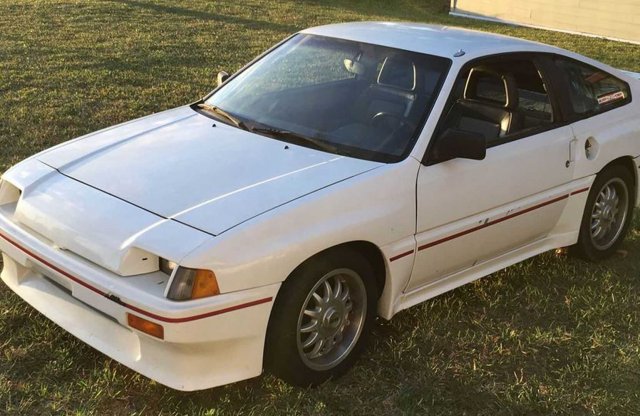 Az egyik motor elöl, a másik hátul: eladó a legfurább Honda CRX!