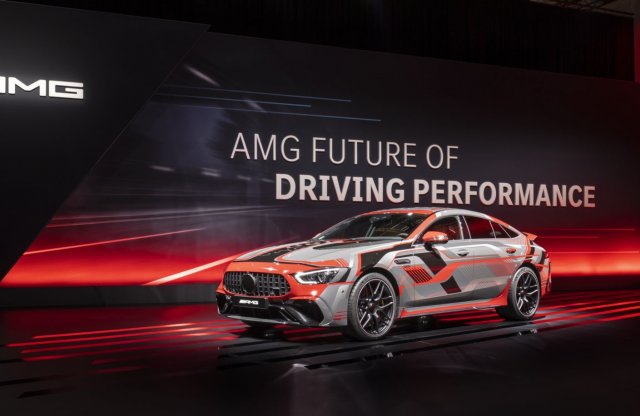 Elektromos modellel lép piacra a Mercedes-AMG