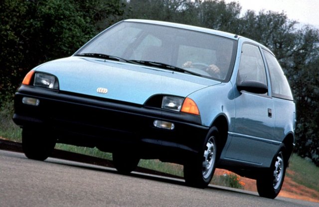 5 autómárka, amelyek a ’90-es években múltak ki