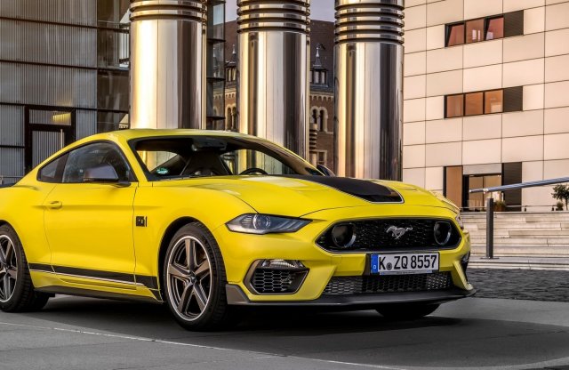 Kétharmadával több Mustang fogyott a Covid mellett