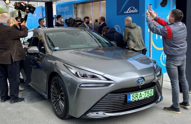 Íme minden infó a már itthon is kapható Toyota „hidrogénautóról”