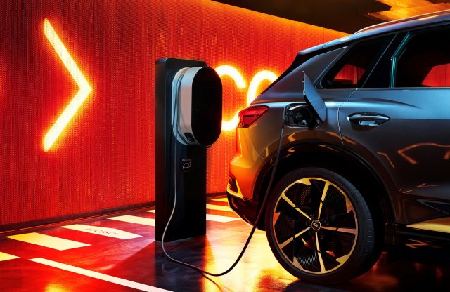 Tényleg visszatér a villanyautósok 20%-a a belsőégésű motorhoz?