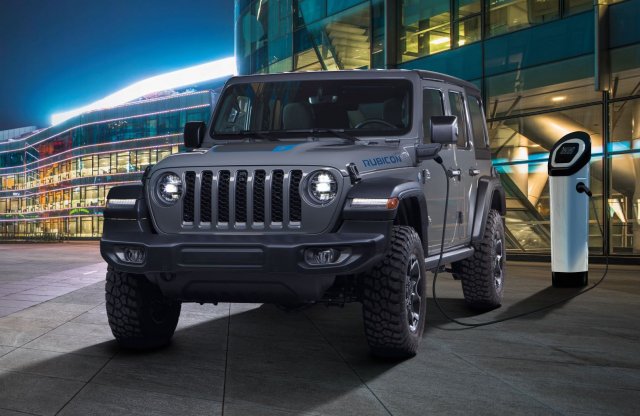 Közel 23 millió forintról indul a konnektoros Jeep Wrangler