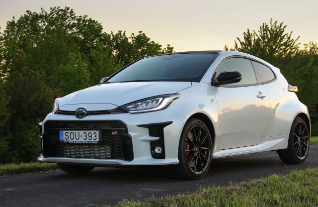 Az év sportautója? - Toyota GR Yaris teszt