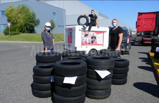 Gumiabroncsokkal támogatja a társadalom hőseit a Hankook