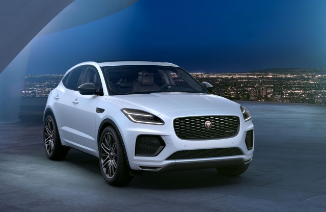 A fekete az új rózsaszín a Jaguarnál, sötétül az E-Pace
