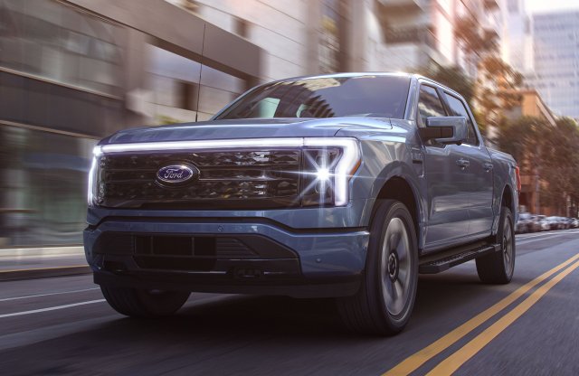 Elkerülhetetlen volt: itt a villanymotoros Ford F-150