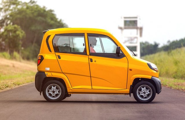 Dél-Afrika legolcsóbb autója egy biciklista ellen állt rajthoz