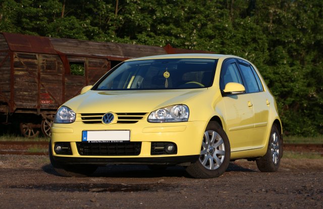 Okkal mérik ilyen drágán? – Golf V 1.4 FSI 2004 használtteszt