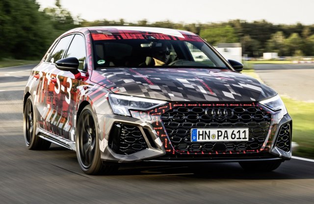 Tovább düböröghet az öt henger – Itt az új Audi RS 3!