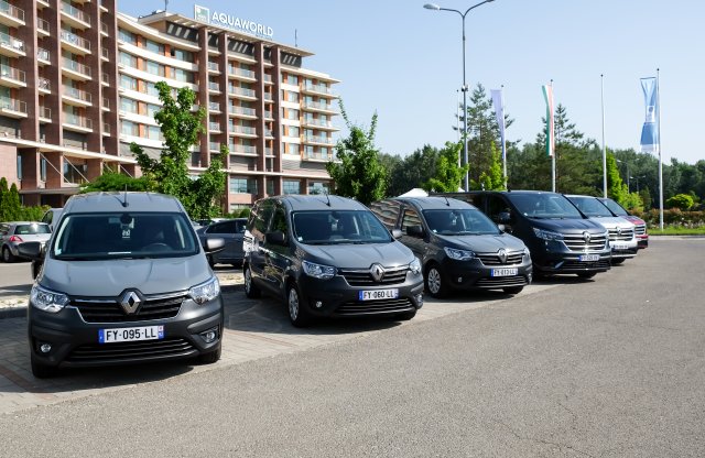 Íme a Renault új munkásautói és legújabb csapatszállítója