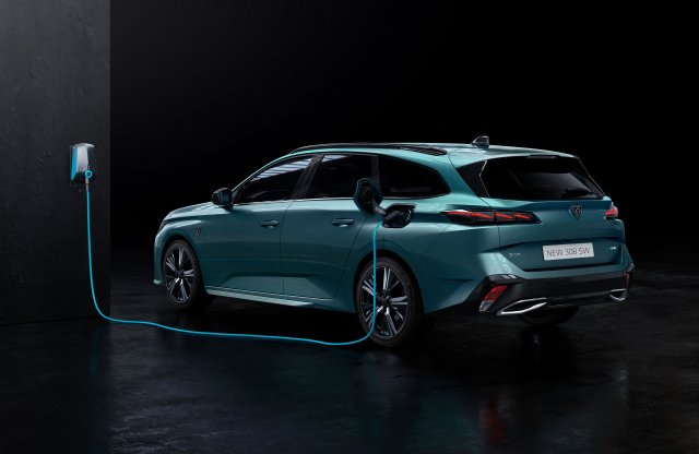 Vonzó kombival támad a Peugeot