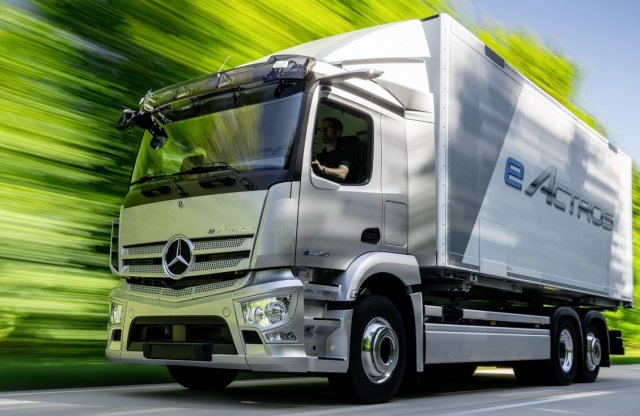 Teljes értékű elektromos teherautót mutatott be a Mercedes?
