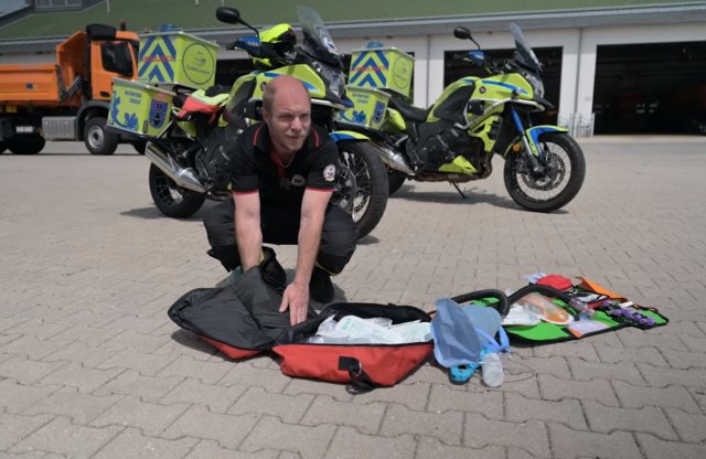 Életet menteni száguldanak: bemutatkoznak a mentőmotorosok