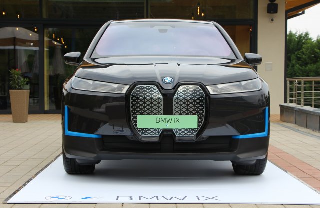 Közel 30 millió forintról startol az új BMW villany SUV ára