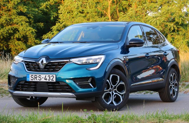 Olcsó X6? – Renault Arkana TCe 140 EDC MHEV teszt