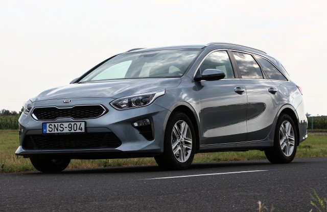 Ezzel biztosra mehetsz! - Kia Ceed SW 1.5 T-GDI teszt
