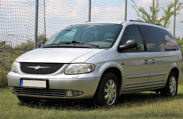 Nem elég luxi a Sharan a családnak? Vegyél helyette Chryslert!