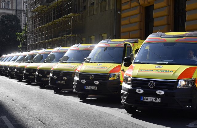 Ezer mentőautót cseréltek le az elmúlt 10 évben