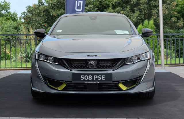 Már itthon is kapható a Peugeot 508 PSE, mutatjuk az adatait!