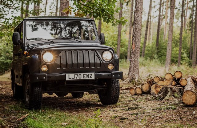 Mutatjuk, mit tud a full elektromos parancsnoki UAZ 17 millióért