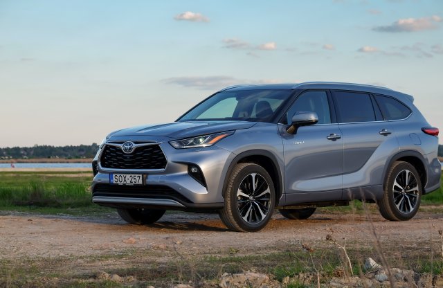 Amerikából jött – Toyota Highlander teszt