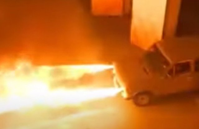 Oroszország titkos fegyvere? Lángszórós Zsiguli!