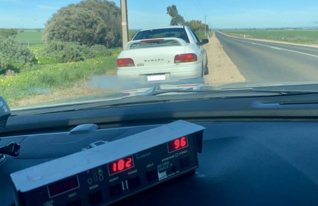 80 évesen 182-vel csapatta a WRX Imprezájában, amikor bemérték!