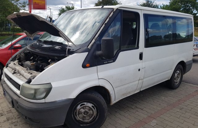 Műszaki, biztosítás és papírok nélkül is volt rajta rendszám!