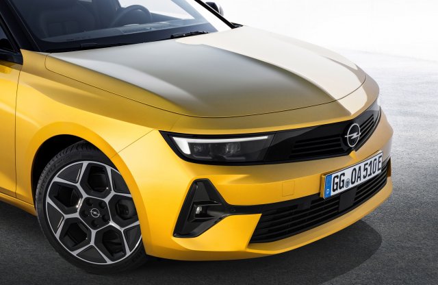 Extra lábtérrel érkezik az új Opel Astra kombi