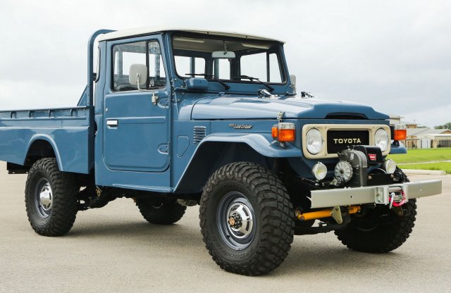 Majd 50 millió forintot ér ez az 1981-es Toyota?