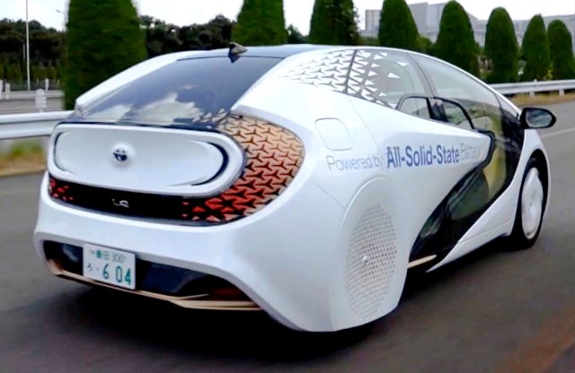 Közúti teszten a Toyota szilárdtest-akkumulátora