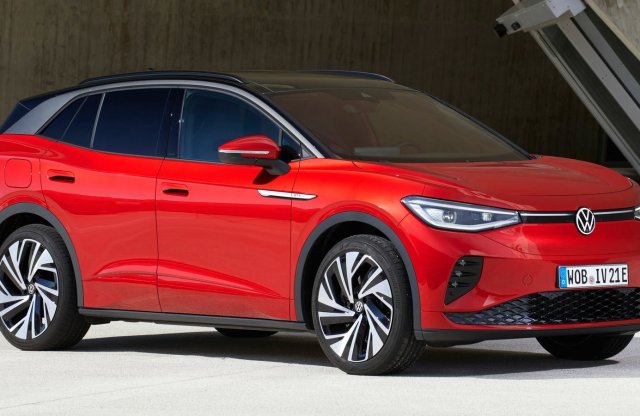 Trendforduló:  beelőzték a dízeleket a konnektorosok