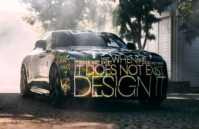 Úton a nem létező villany Rolls-Royce