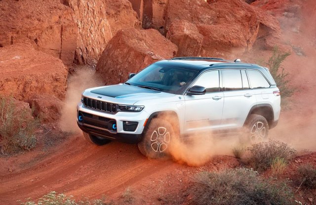 Megérkezett a Grand Cherokee kicsi változata