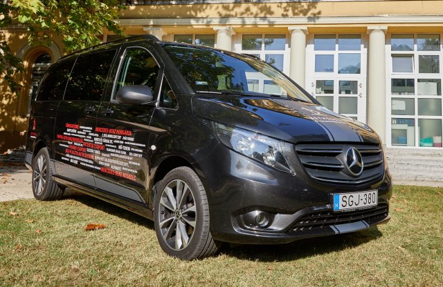 Vito Tourert ajándékozott a Mercedes a Bethesda Gyermekkórháznak