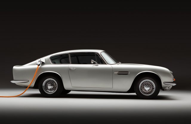 Egy újabb klasszikus sportautó kap villanyhajtást