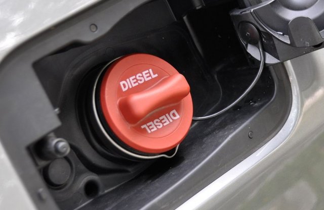 Ez is eljött: itt az 500 forintos üzemanyagár