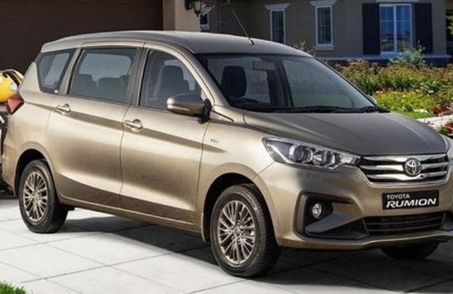 Indonéziában fordított nap van: Suzukit emblémáznak át Toyotává