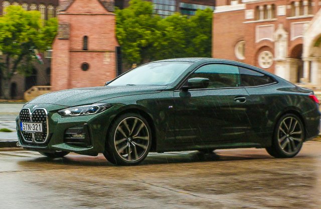 Kinek érdemes beleszeretni a kétajtós, M csomagos 430d BMW-be?