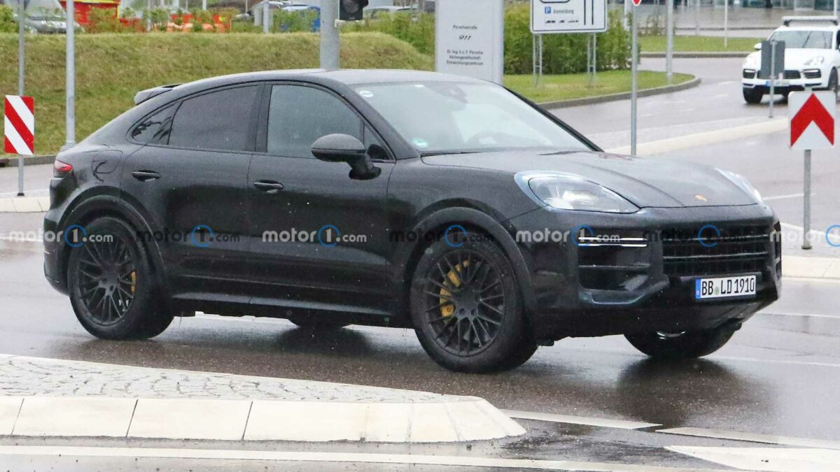 PORSCHE CAYENNE