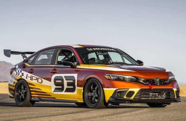 Már versenyautó is készült az új Honda Civicből