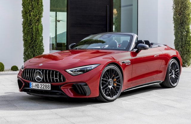 Bemutatták az új SL Mercit, egy majd 70 éves legenda folytatódik