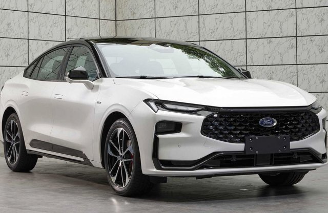 Kiszivárogtak az új Ford Mondeo képei!