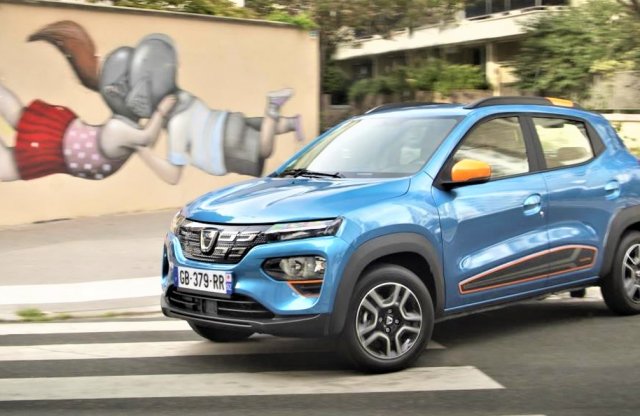 Viszik a Dacia Springet, mint a cukrot: íme a számok!
