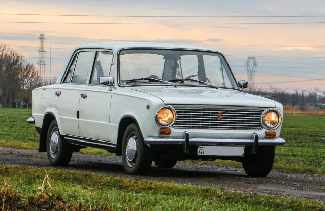 Őszintén a szoci autókról, egy őszinte Zsigulival