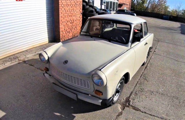 Nem kellett autópálya a kétütemű Trabant végsebesség-tesztjéhez