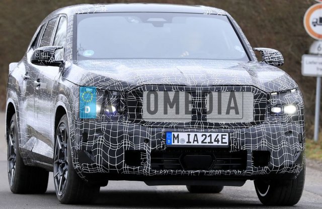 Az X7-esnél is nagyobb SUV prototípust tesztel a BMW