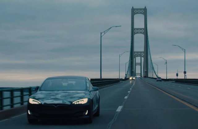 Több, mint 1200 kilométert tett meg egy töltéssel ez a Tesla