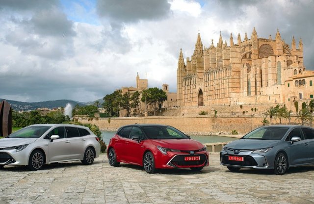 Az itthon  eladott autók több mint negyede külföldre ment tavaly